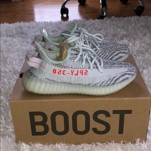 YEEZY BOOST 350 V2